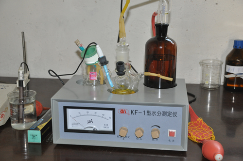 試驗(yàn)設(shè)備